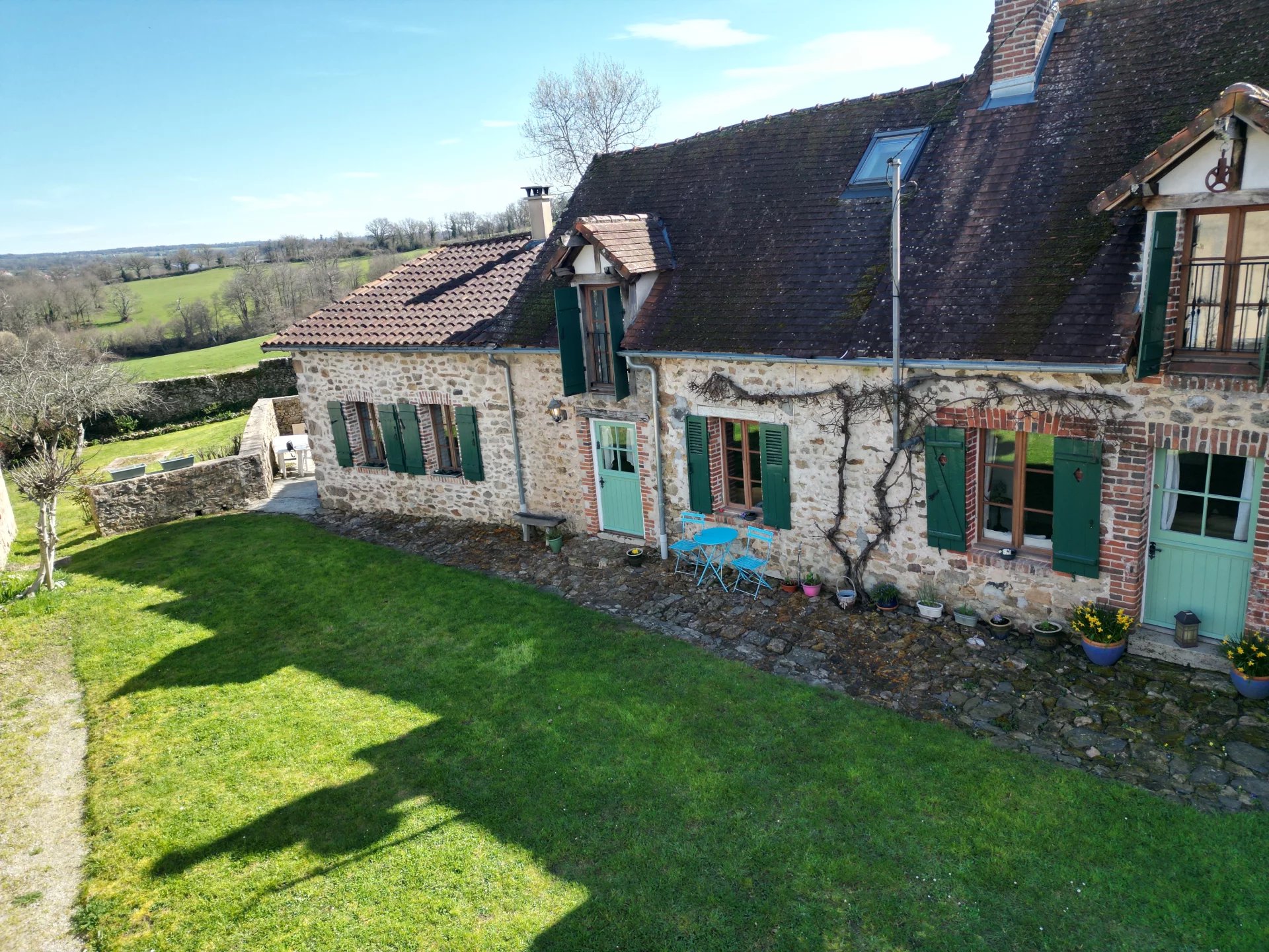 Have your own little hamlet, many options with this estate of renovated houses