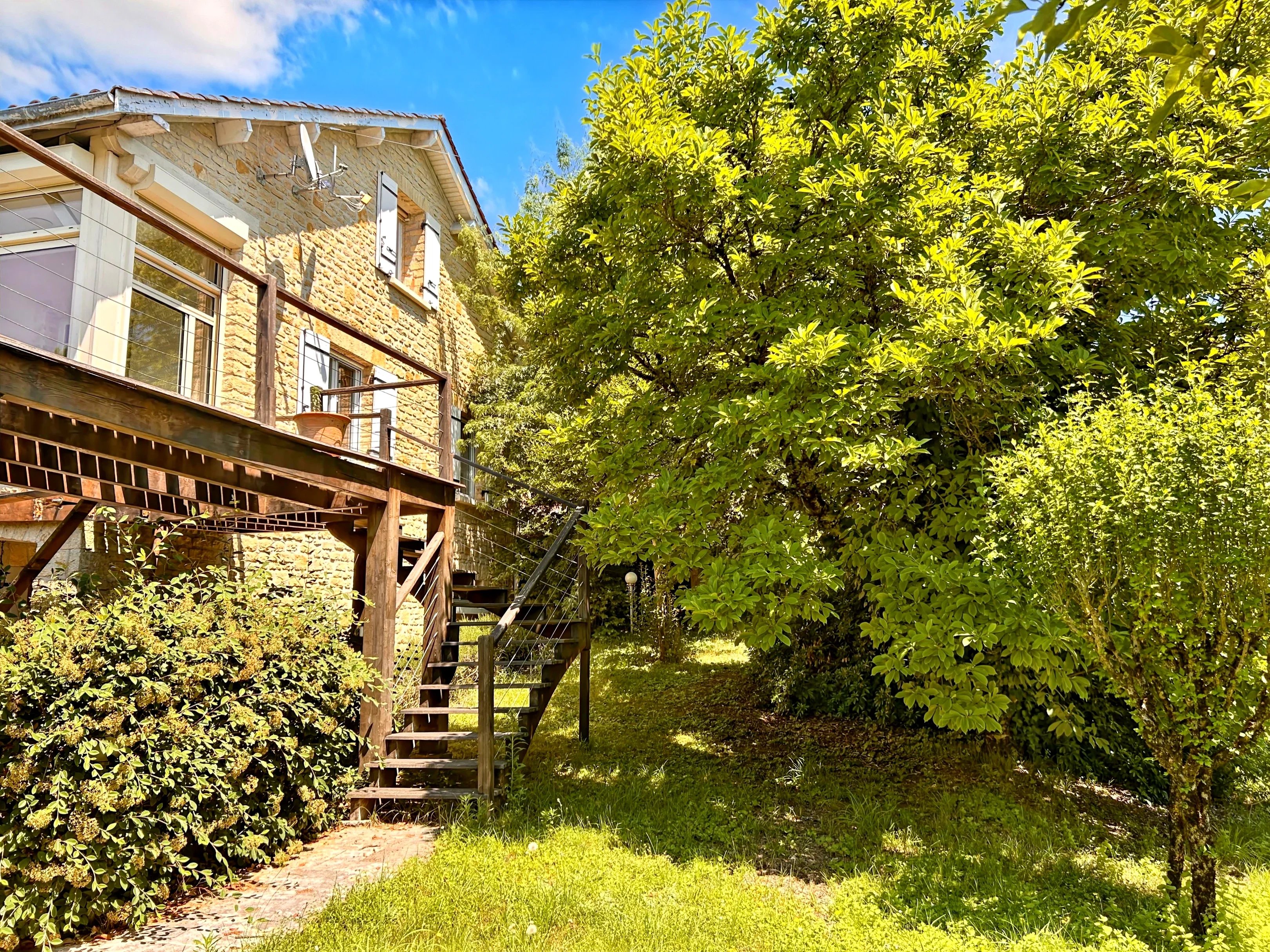 Spacieuse maison de 4 chambres avec piscine et appartement d'amis - A 15 minutes à pied de Sarlat