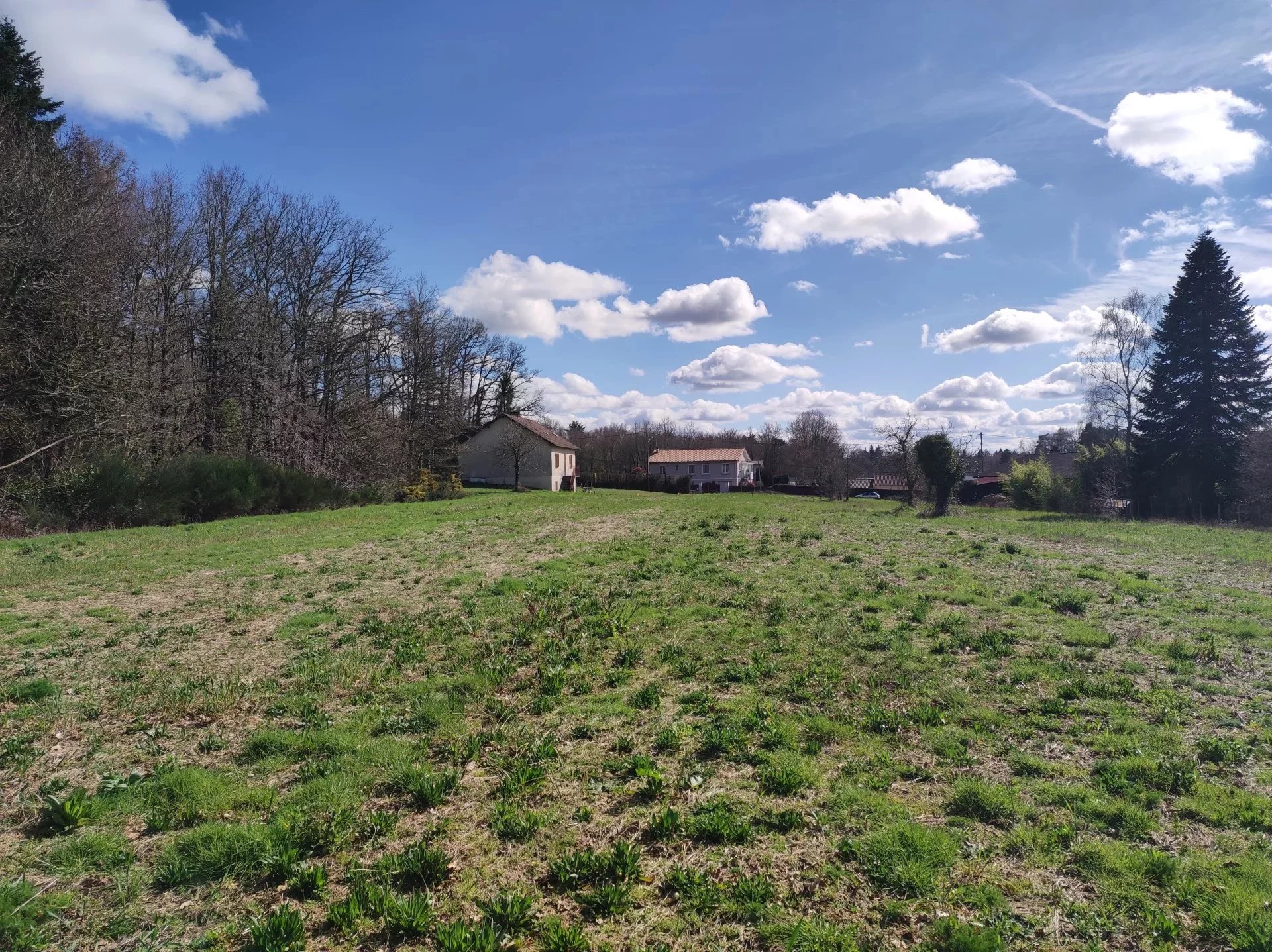 Building plot of 3200m2 Périgord Vert