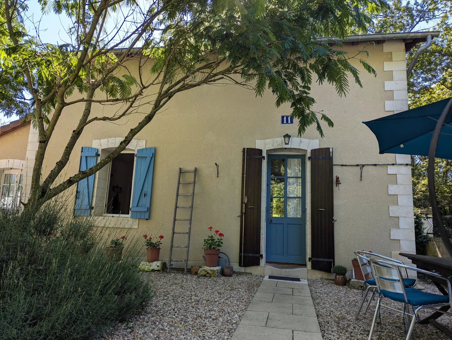 Delightful 2-bedroom railway cottage