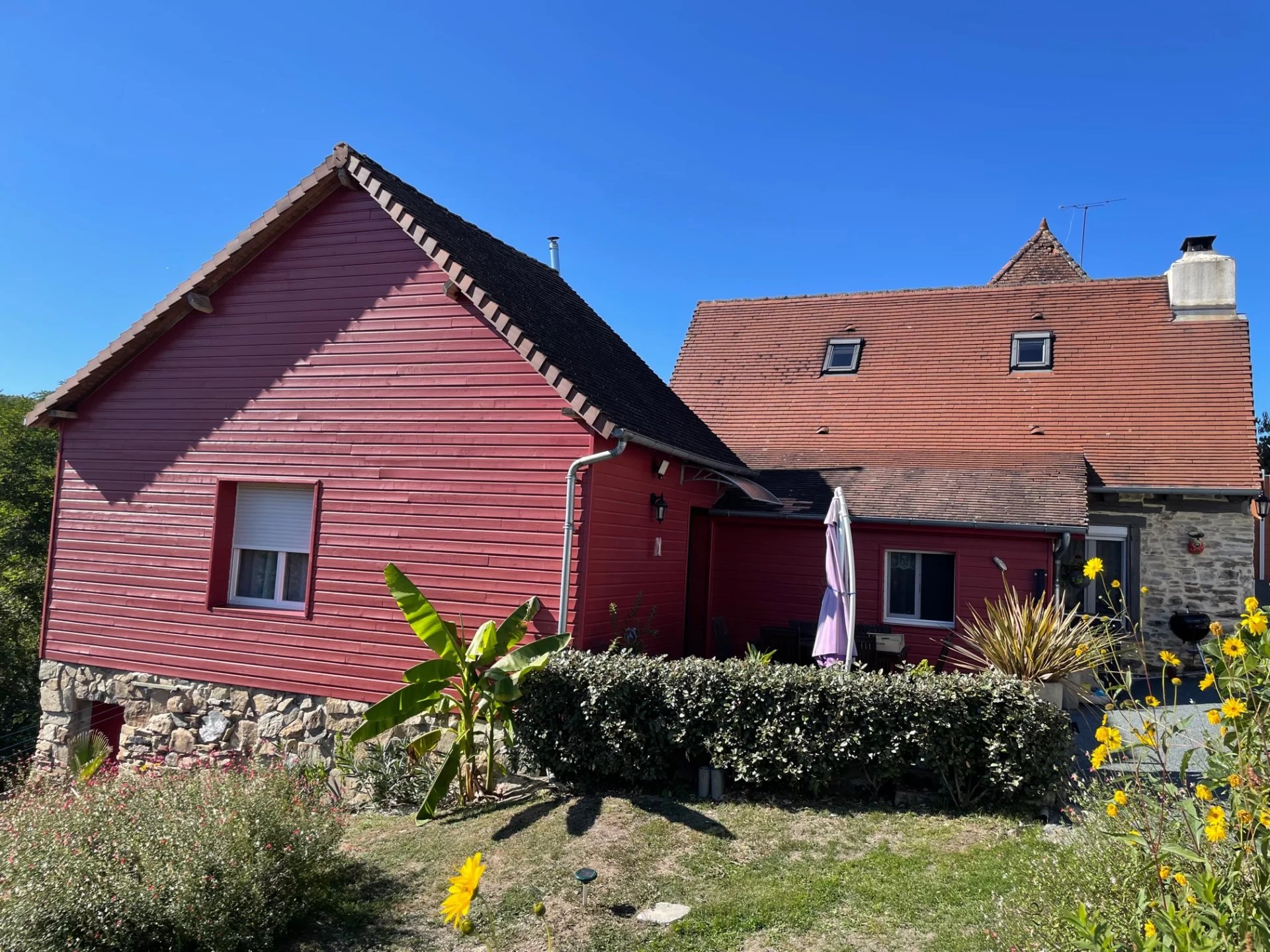 Ensemble de trois maisons périgourdines!