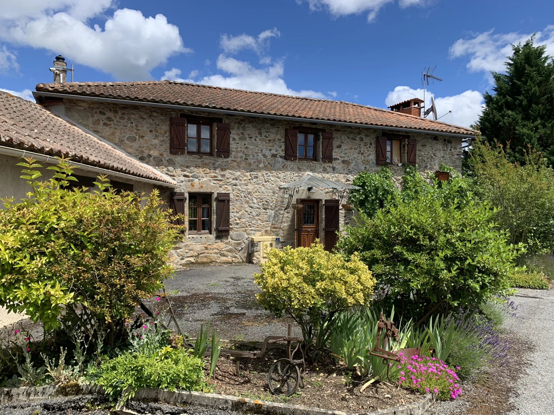 2 Superbes Propriétés, Jardin magnifique et piscine