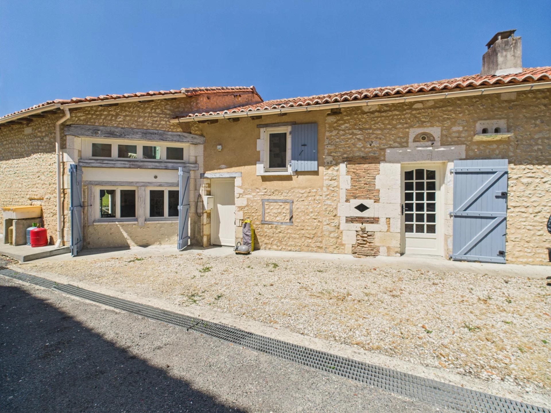 Charming property with breathtaking views