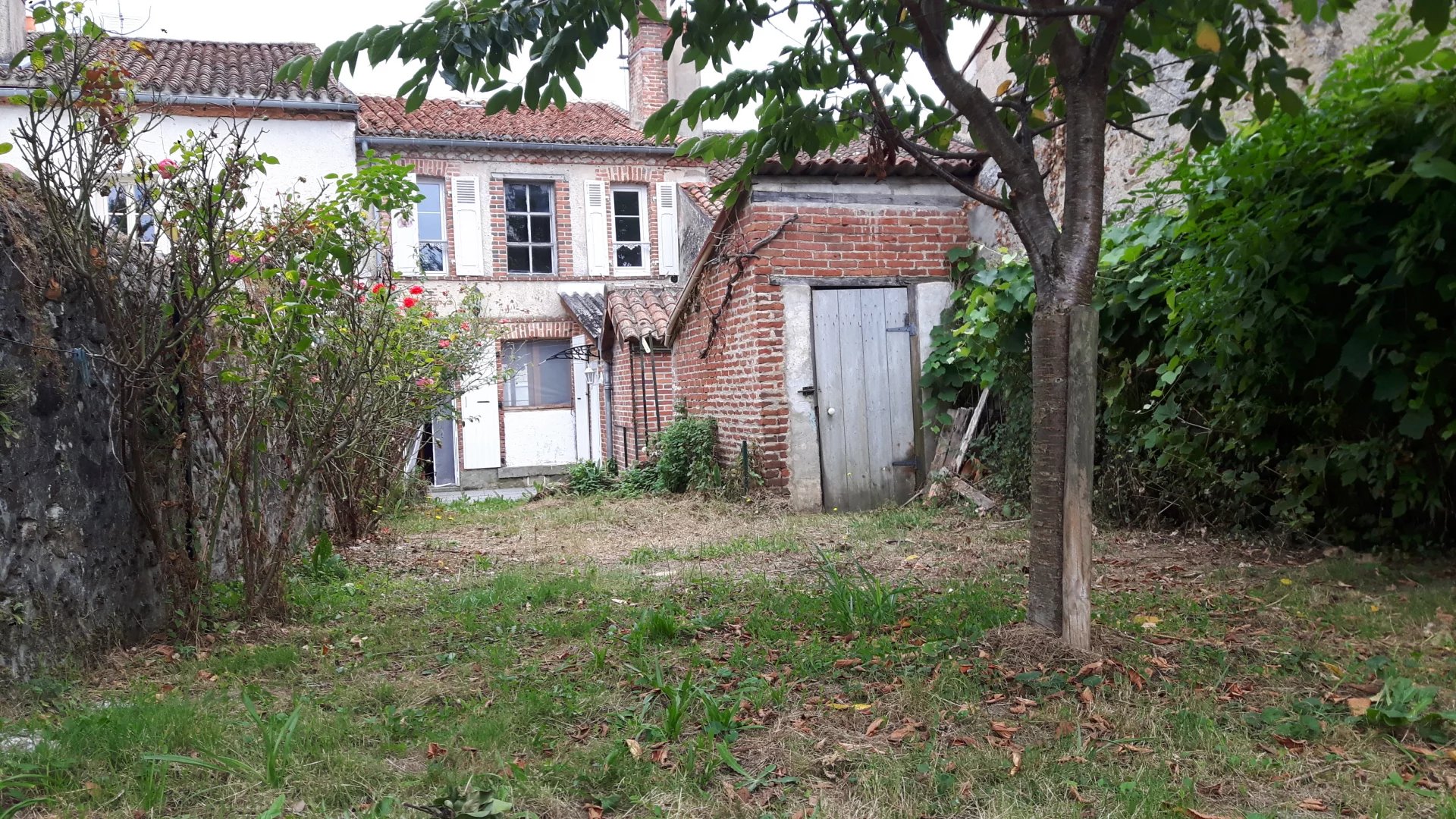 Townhouse with garden