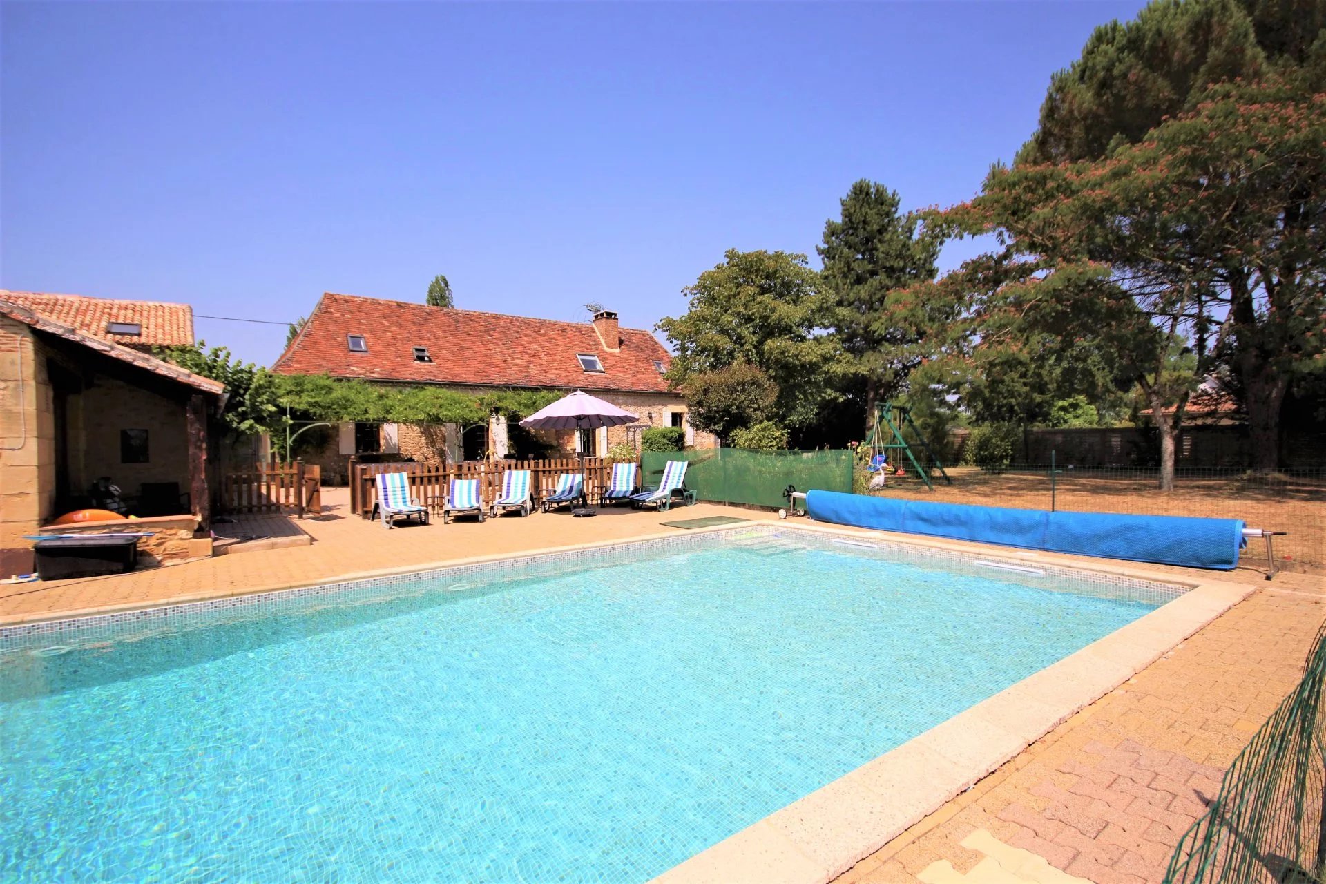 Périgourdine rénovée et grande piscine proche Bergerac