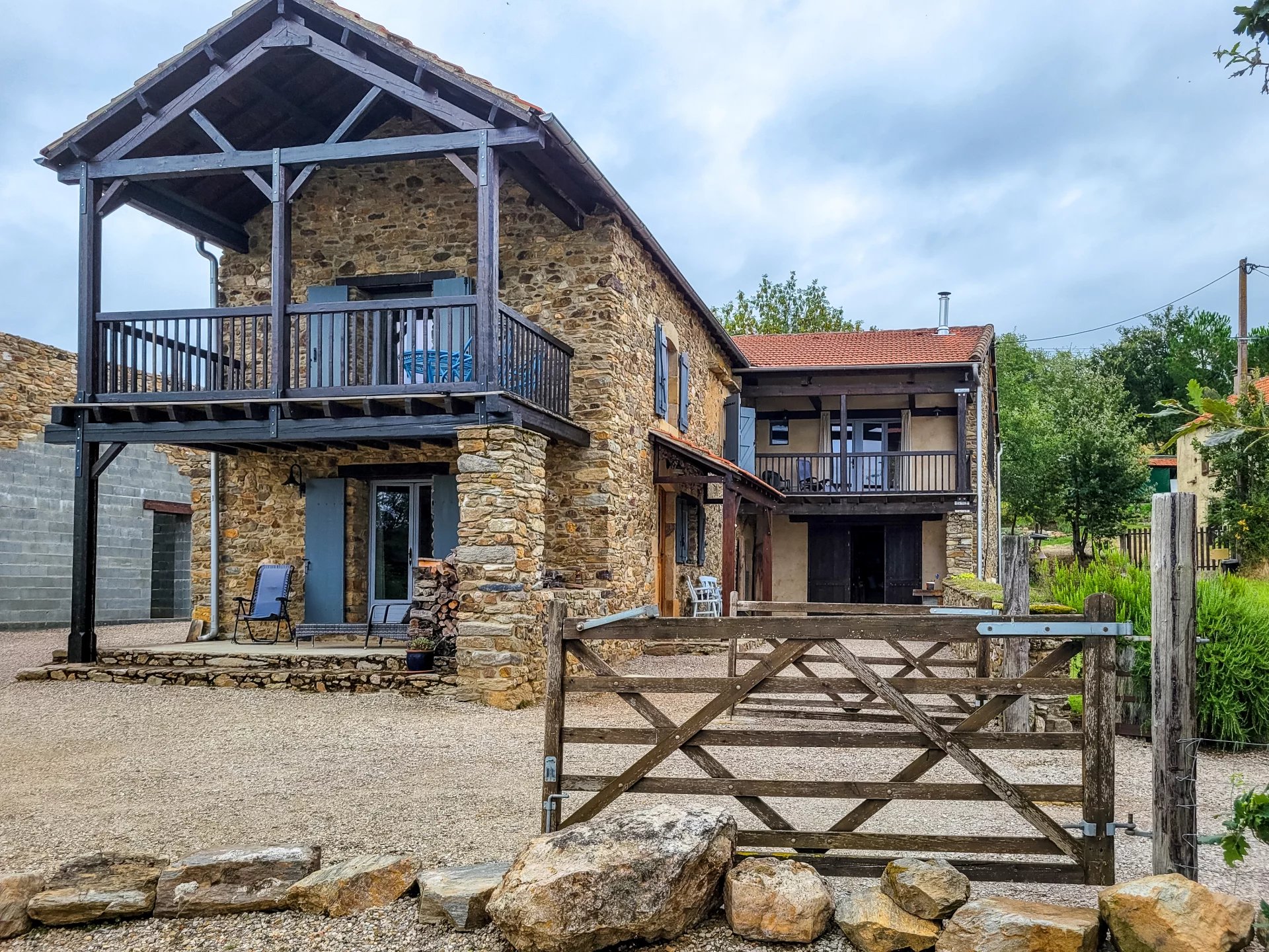 Renovated energy-efficient barn plus second barn with planning permission