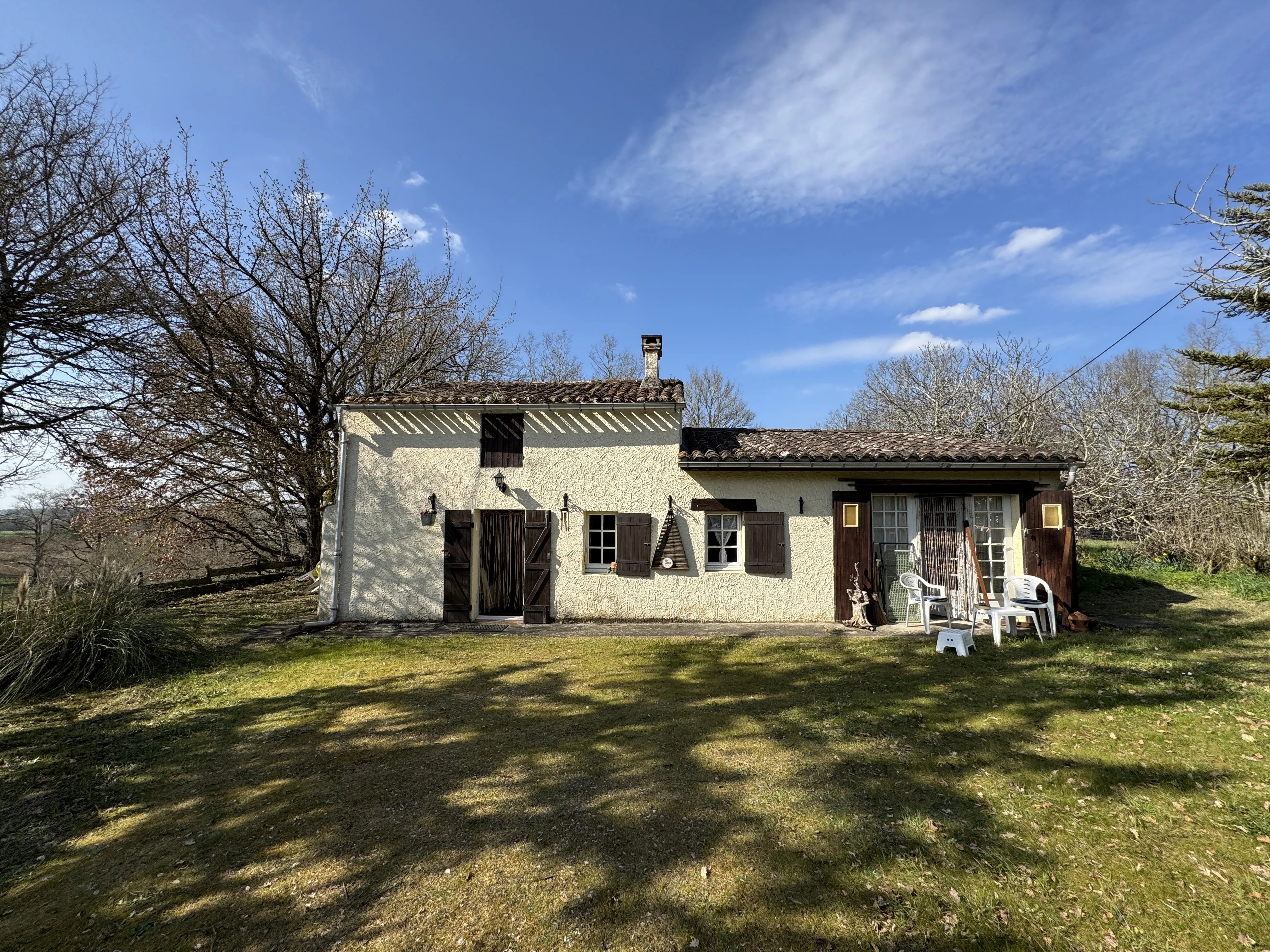 Charming stone cottage and garden