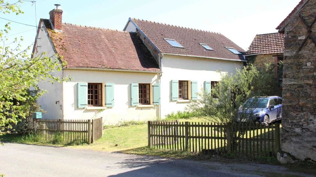 Magnifique maison de hameau avec jardin, piscine et grange