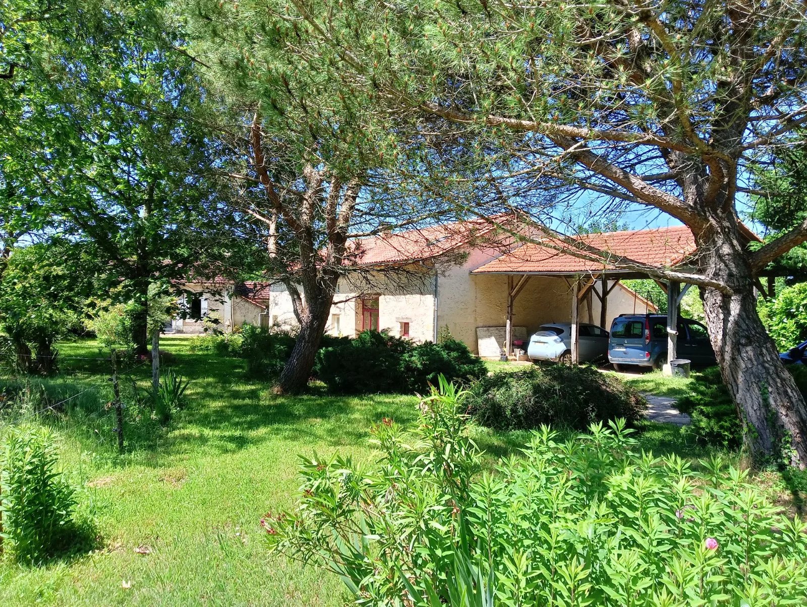 Charming ecological property near Périgueux